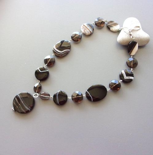 Zwarte cabochon halsketting van natuurlijke agaat en kwarts, Handtassen en Accessoires, Kettingen, Zo goed als nieuw, Steen of Mineraal