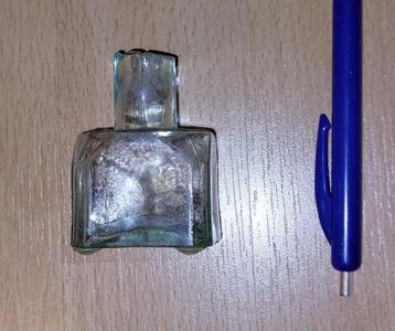 inktpote vintage scheurlip beschikbaar voor biedingen