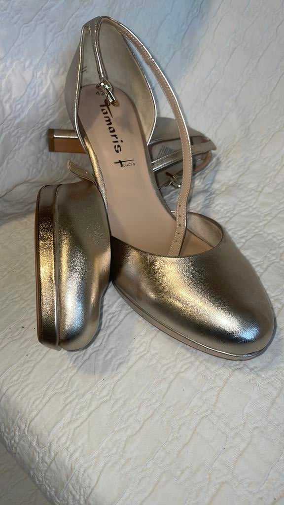 Escarpins talons Tamaris argentés pointure 42 + accessoires, Vêtements | Femmes, Chaussures, Comme neuf, Escarpins, Envoi