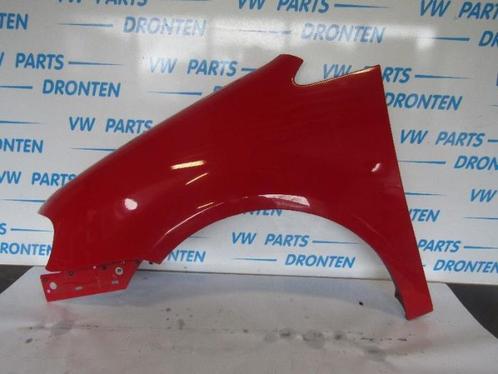 Scherm links-voor van een Volkswagen Touran, Auto-onderdelen, Carrosserie, Volkswagen, Gebruikt, 3 maanden garantie, Ophalen of Verzenden