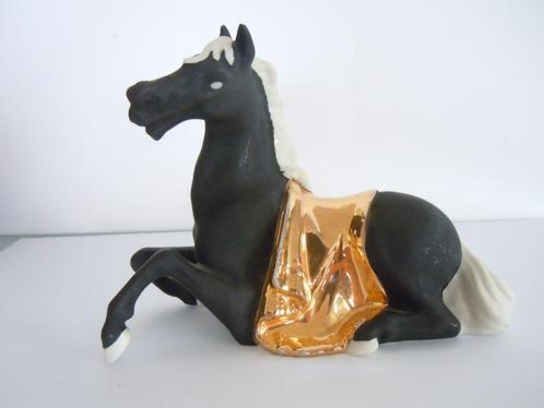 Cheval noir en porcelaine, Antiquités & Art, Antiquités | Porcelaine, Enlèvement ou Envoi