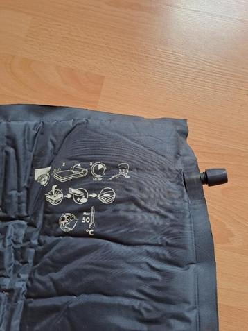 matelas pneumatique marque QUECHUA beschikbaar voor biedingen