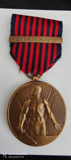 médaille volontaire belge agrafe pugnator, Enlèvement