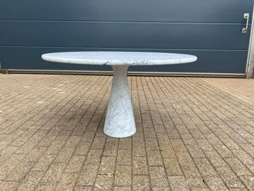 Angelo Mangiarotti M1 eettafel Skipper Carrara marmer 130cm beschikbaar voor biedingen