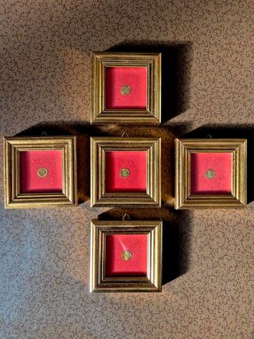 5 gouden munten paus beschikbaar voor biedingen