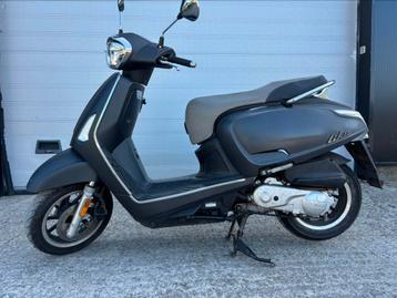 Kymko like 50 cc a klasse beschikbaar voor biedingen