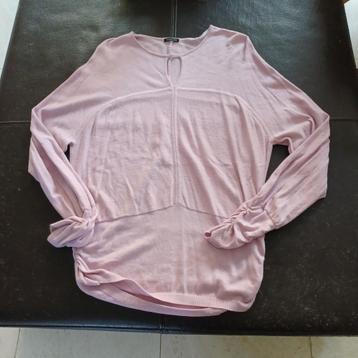 Caroline biss trui beschikbaar voor biedingen