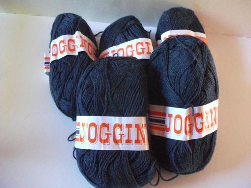 4 Paquets de laine à tricoter bleu - blanc - marron clair -, Hobby & Loisirs créatifs, Tricot & Crochet, Comme neuf, Tricot, Enlèvement ou Envoi