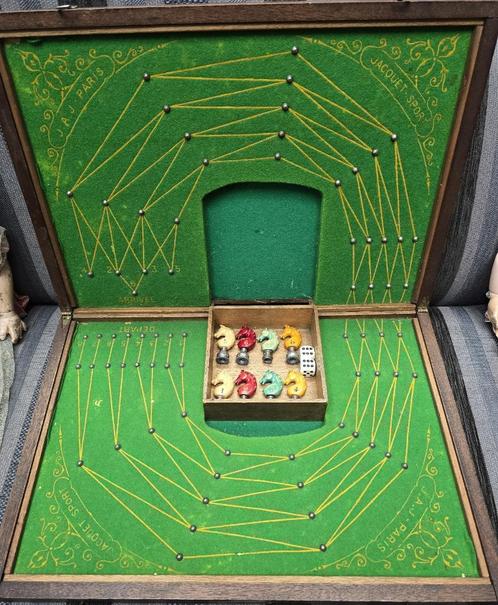 Oud Frans bordspel met paarden Jacquet Sport, Hobby en Vrije tijd, Gezelschapsspellen | Bordspellen, Gebruikt, Vijf spelers of meer