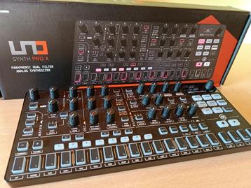 IK Multimedia UNO Synth PRO X, Enlèvement ou Envoi