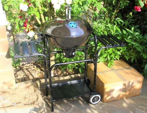 Barbecue neuf BBQ rond avec couvercle sur roues cendrier et, Jardin & Terrasse, Accessoires pour le barbecue, Neuf, Enlèvement ou Envoi