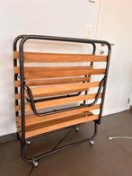 Logeerbed zonder matras, Huis en Inrichting, Slaapkamer | Bedden, Ophalen, Zo goed als nieuw