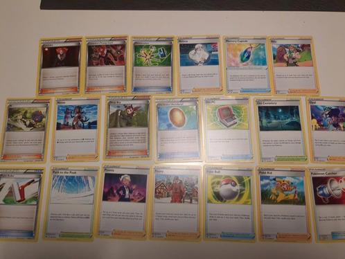100 verschillende trainer kaarten, Hobby en Vrije tijd, Verzamelkaartspellen | Pokémon, Zo goed als nieuw, Ophalen of Verzenden
