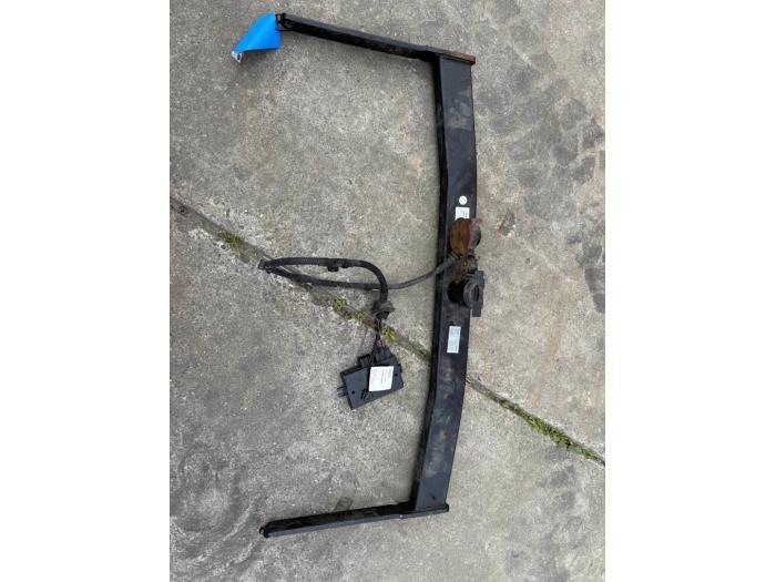 Trekhaak van een Volkswagen Golf, Auto-onderdelen, Ophanging en Onderstel, Volkswagen, Gebruikt, 3 maanden garantie