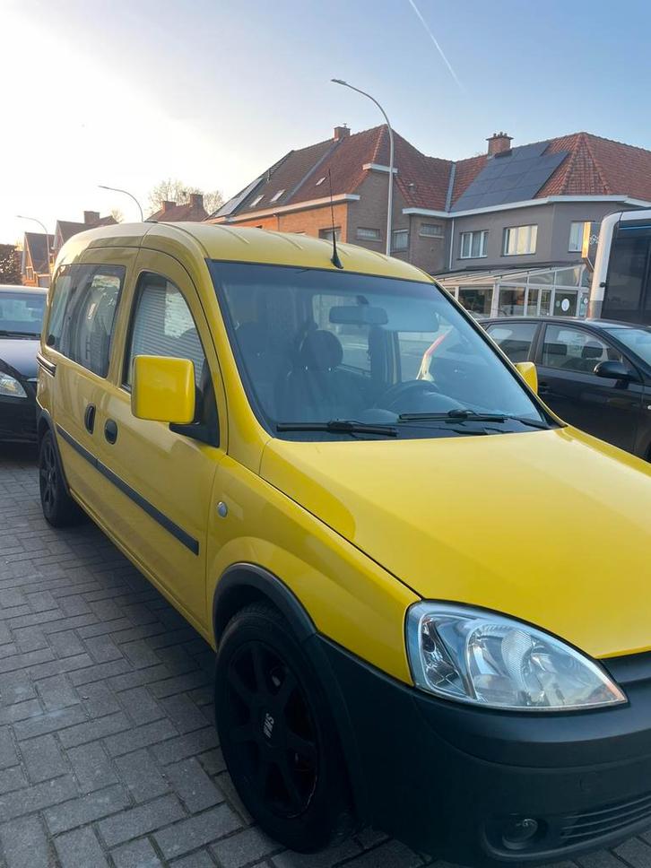 Opel met verkoopkeuring binzen 178.000 km, Auto's, Opel, Particulier, Benzine, Ophalen of Verzenden