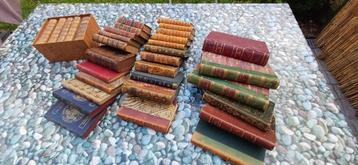 Oude boeken, beginnend tussen begin 1820 en vóór 1900 beschikbaar voor biedingen