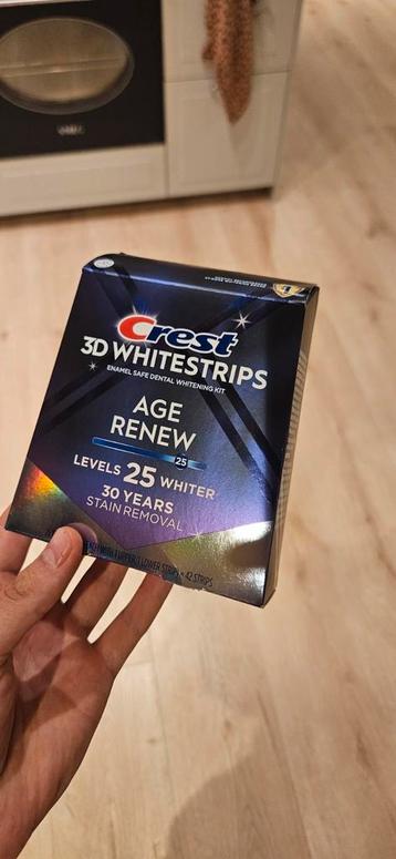 Maxi-doos CREST 3D Whitestrips (sterkste variant) 42 strips beschikbaar voor biedingen