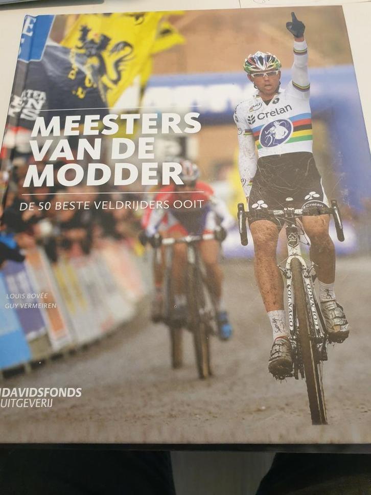 Louis Bovée - Meesters van de modder. De 50 beste ooit, Boeken, Sportboeken, Zo goed als nieuw, Ophalen of Verzenden