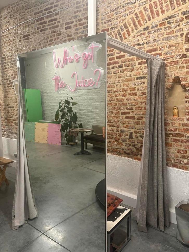 Pashok voor tegen muur, Huis en Inrichting, Overige Huis en Inrichting, Zo goed als nieuw, Ophalen