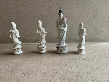 Guanyin of Kwan Lin beeldjes in Chinees porselein beschikbaar voor biedingen