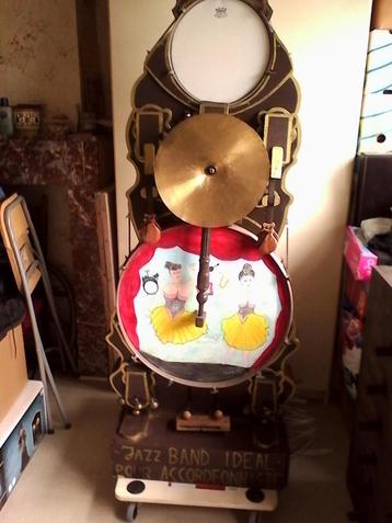 Vintage drum beschikbaar voor biedingen
