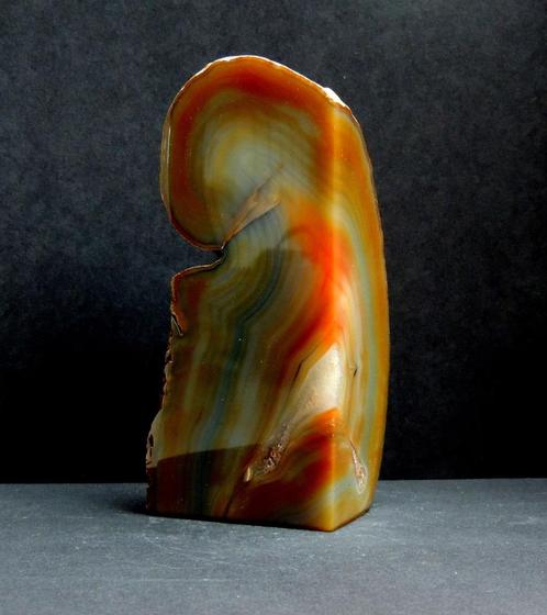 Agaat - geslepen - 858 gram, Verzamelen, Mineralen en Fossielen, Ophalen