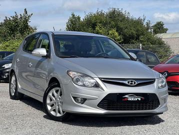 Hyundai i30 • AIRCO • AIDE AU STATIONNEMENT (bj 2012) beschikbaar voor biedingen