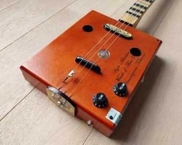 Cigar Box Guitar Liga Maestra met single coil pickup + slide beschikbaar voor biedingen