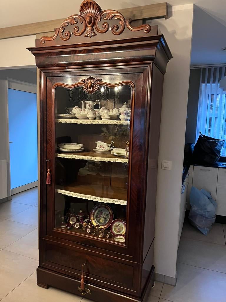 Antieke kast, Ophalen