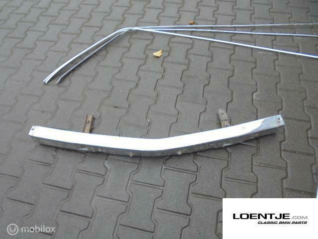 Voorbumper midden deel BMW E28 518 520 525, Auto-onderdelen, Carrosserie, Bumper, BMW, Voor, Gebruikt, Ophalen of Verzenden