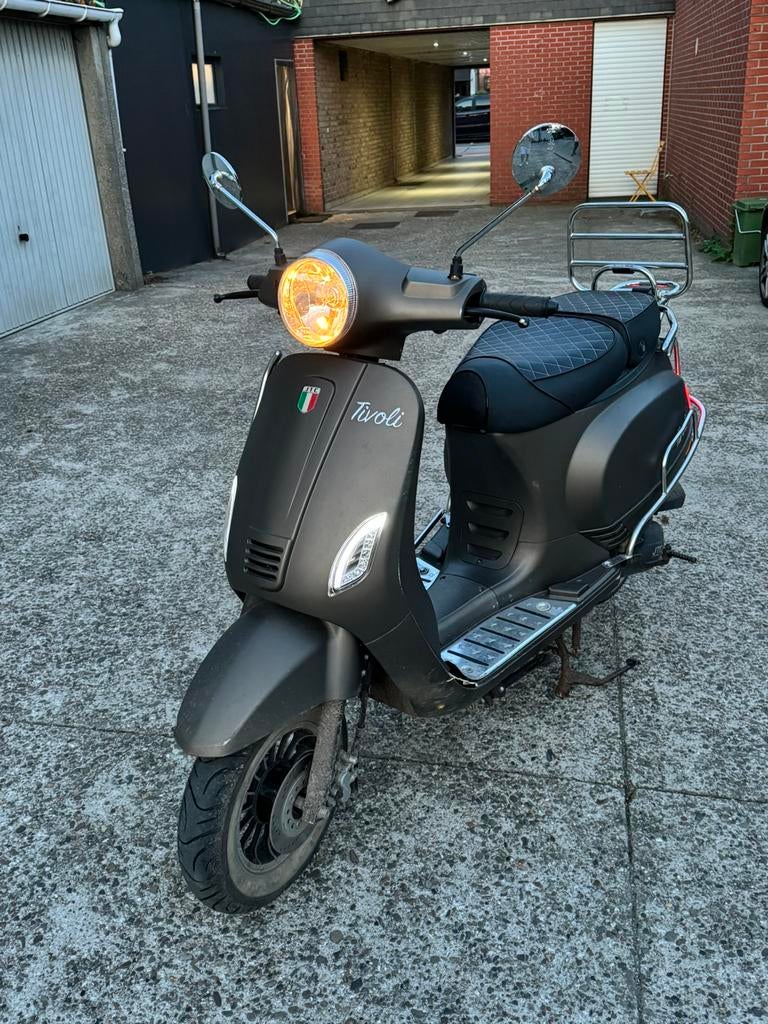 JTC Tivoli met Titanium Exclusive Luxe! Dubbel Zedel.3400 km, Ophalen, Zo goed als nieuw