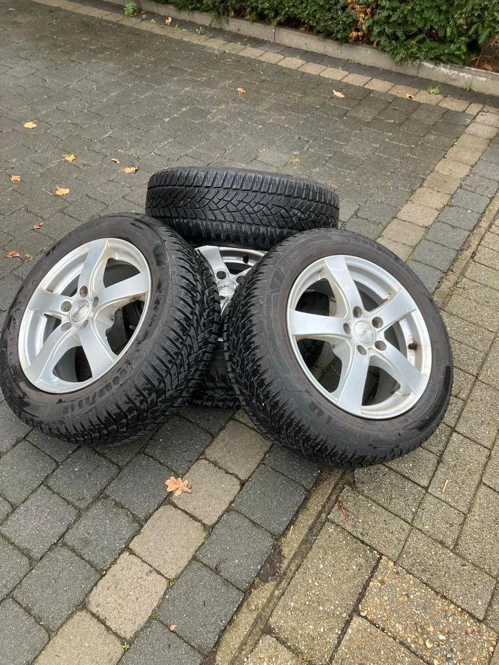 winterbanden op velg, Auto-onderdelen, Banden en Velgen, Band(en), Winterbanden, 16 inch, 215 mm, Personenwagen, Gebruikt, Ophalen