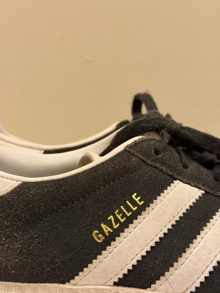 Espadrilles Adidas Gazelle, Enlèvement ou Envoi, Porté, Gris, Sneakers et Baskets