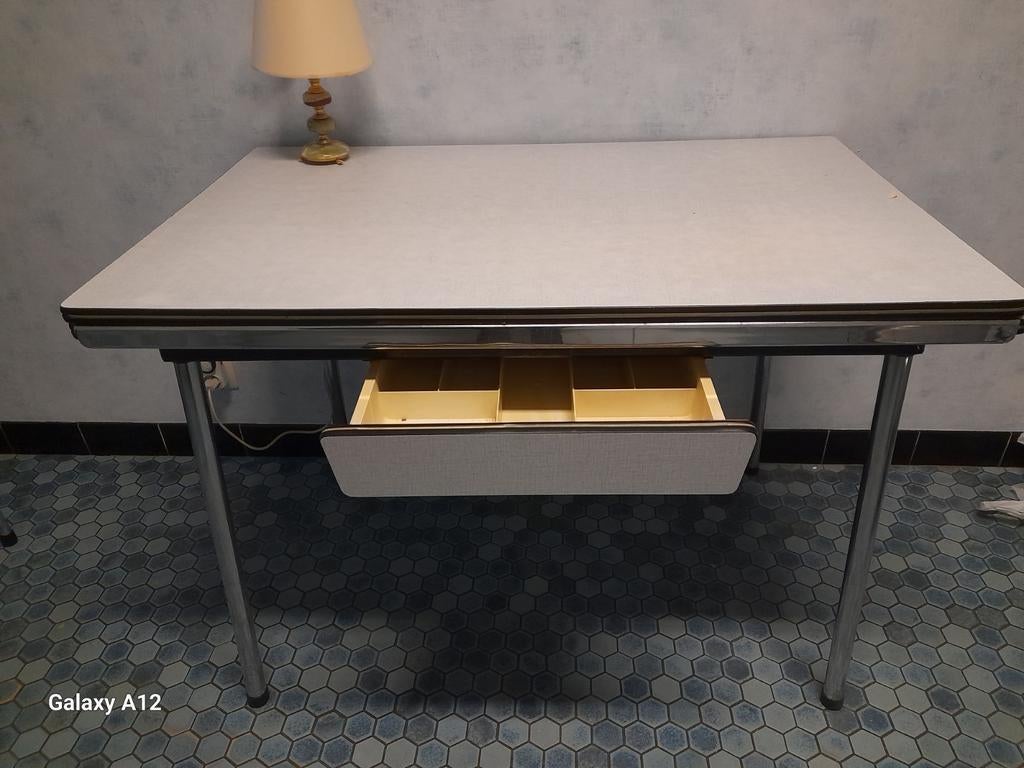 Ancienne table de cuisine avec 2 allonges, Maison & Meubles, Enlèvement