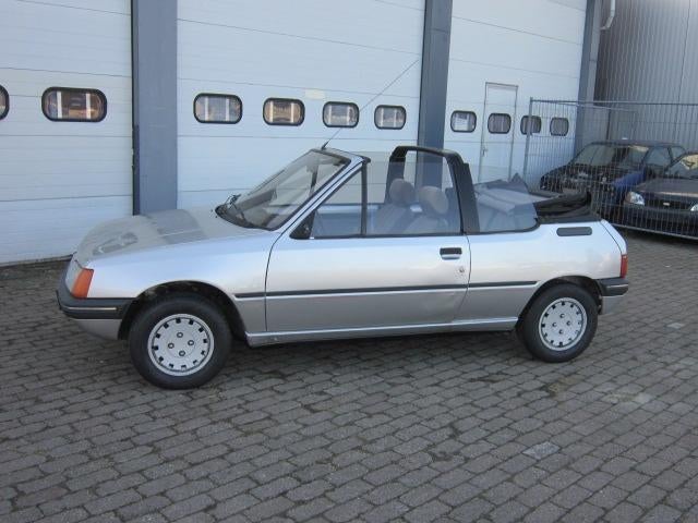 Peugeot 205 cabriolet 1.4, Autos, Peugeot, Argent ou Gris, Achat, Entreprise, Cabriolet