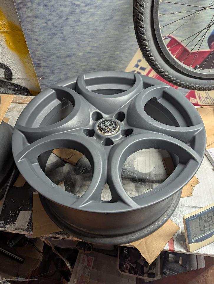 18 Alfa Romeo QV  5x110 wielen, Auto-onderdelen, Banden en Velgen, Velg(en), 18 inch, 225 mm, Personenwagen, Gereviseerd, Ophalen