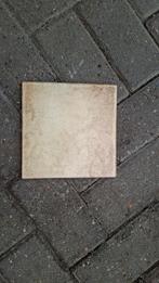 Licht bruine tegels, Ophalen, Keramiek, Zo goed als nieuw, 20 tot 40 cm