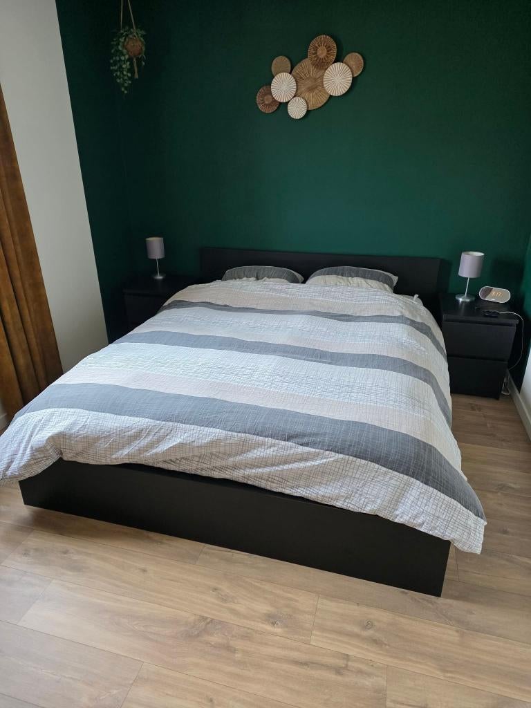 Bed 160 x 200 + matras + nachtkastjes, Enlèvement, Utilisé, 200 cm, Bois