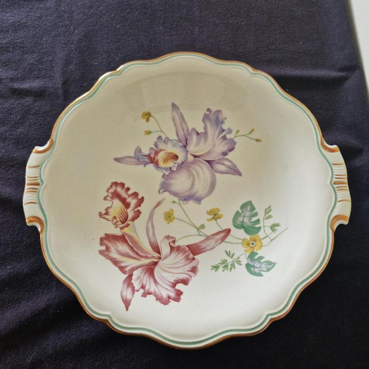 Vintage schaal op voet met decor van bloemen - Zeh Scherver, Antiek en Kunst, Antiek | Schalen, Ophalen of Verzenden