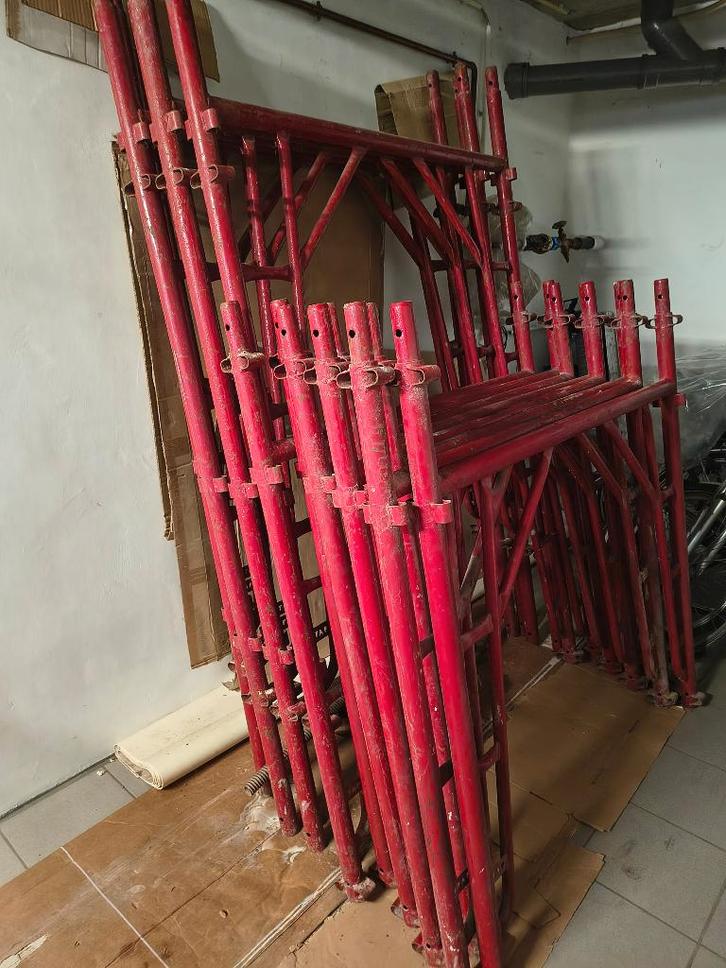 Stevige stalen stelling, max 11,2 x 2,6 x 1,3 m (hxbxd), Doe-het-zelf en Bouw, Overige Doe-Het-Zelf en Bouw, Gebruikt, Ophalen