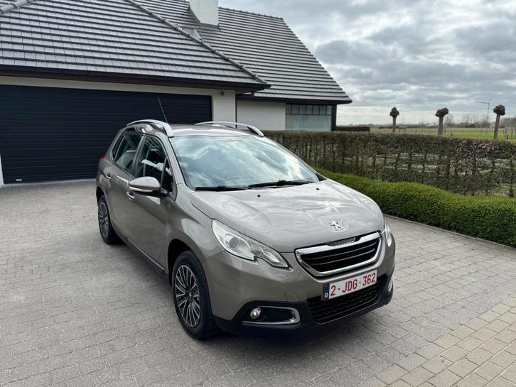 Peugeot 2008 avec 100 000 km et avec inspection, Autos, Peugeot, Entreprise, Bluetooth, Essence, Euro 6, 5 portes, Carnet d'entretien