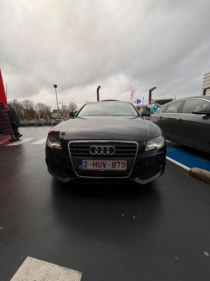 Audi a4 b8, Autos, Audi, A4, Essence, Euro 5, Berline, 5 portes, Boîte manuelle, Noir, Beige, Enlèvement