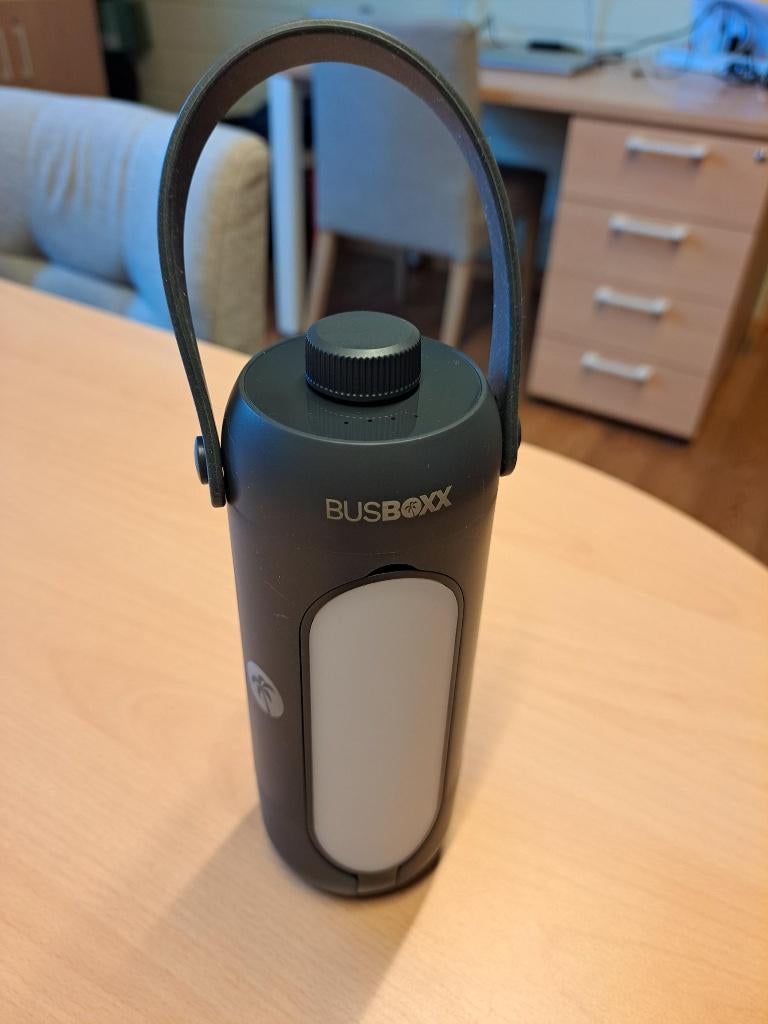 Lampe de camping et batterie externe Busboxx, Caravanes & Camping, Enlèvement, Comme neuf