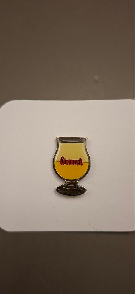 Duvel Pin, Ophalen of Verzenden, Zo goed als nieuw, Merk, Speldje of Pin
