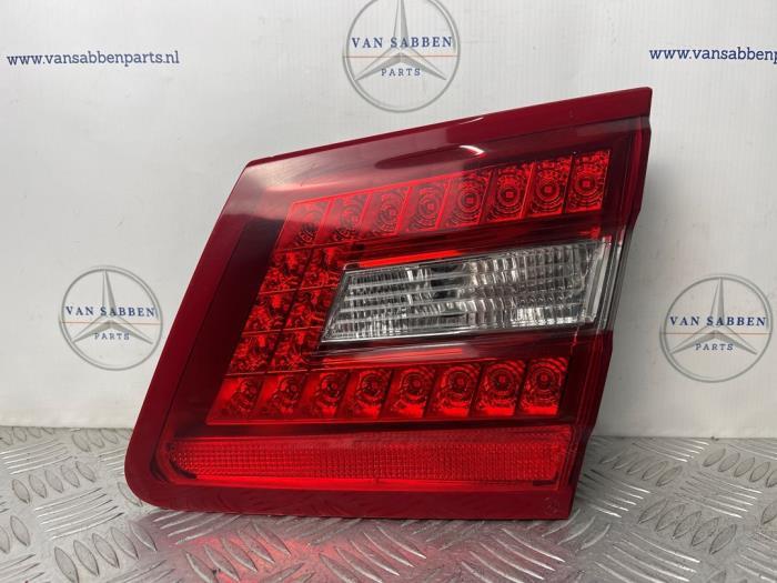 Feu arrière droit d'un Mercedes E-Klasse, -, 3 mois de garantie, Utilisé, -