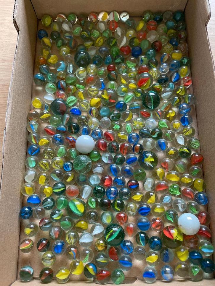 Knikkers - grote hoeveelheid - klein en groot formaat, Verzamelen, Speelgoed, Zo goed als nieuw, Ophalen of Verzenden