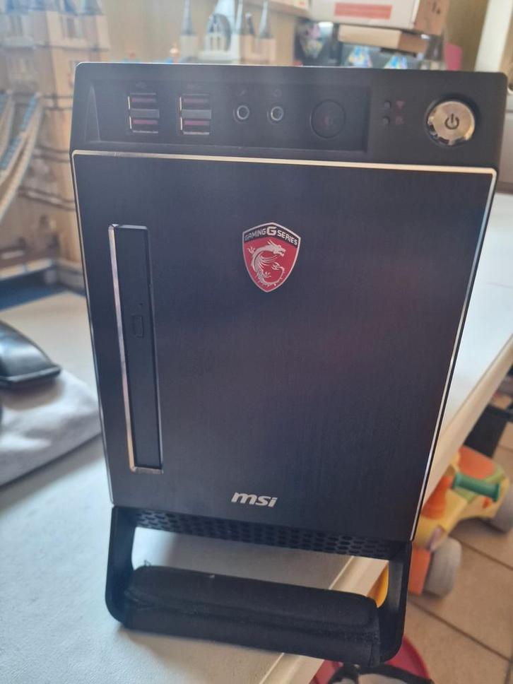 Msi nightblade computer(bak), Informatique & Logiciels, Boîtiers d'ordinateurs, Enlèvement