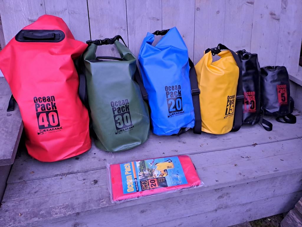 Waterdichte zakken partijtje +/- 80, Ophalen