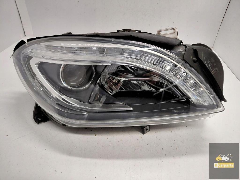 A1668202359, Phare droit torsion x non ILS pour Mercedes ML, Mercedes-Benz AG, Mercedes-Benz, Utilisé, Mercedesstrasse 120
70372  Stuttgart, DE