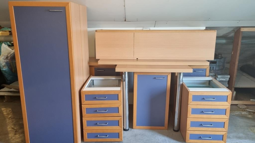 Kasten bureau if keuken, Ophalen